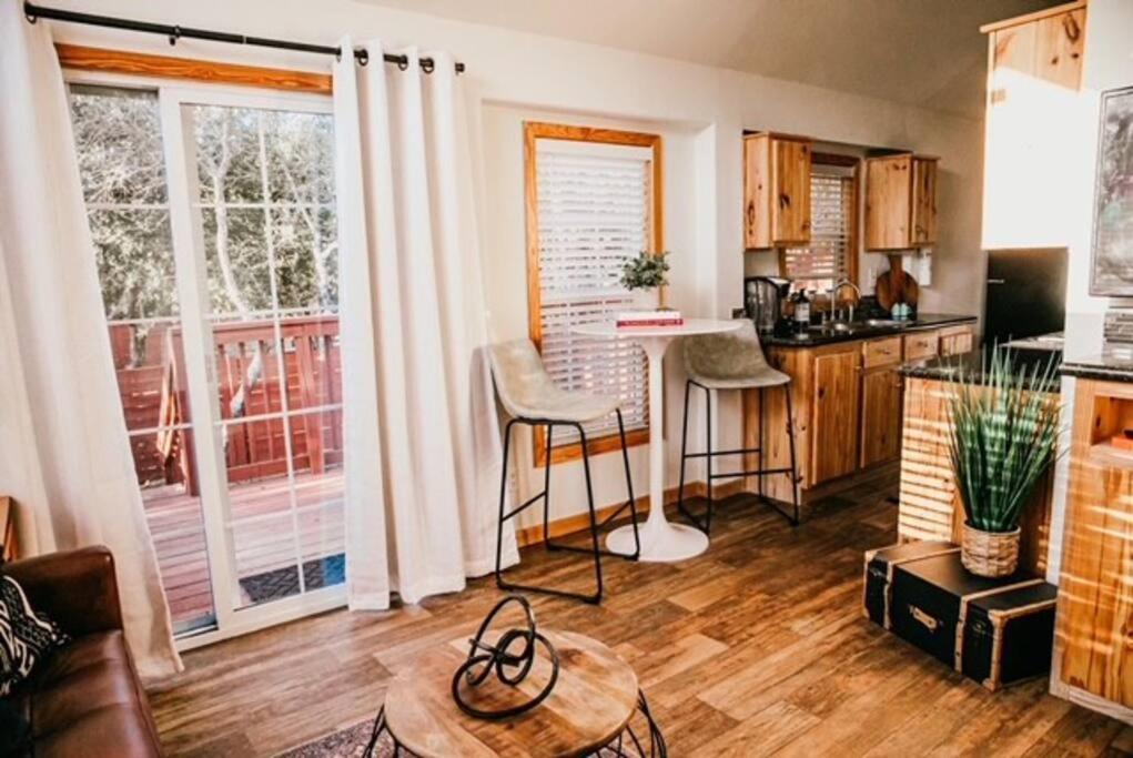 The Bison Cabin - The Cabins At Rim Rock Austin Exterior foto