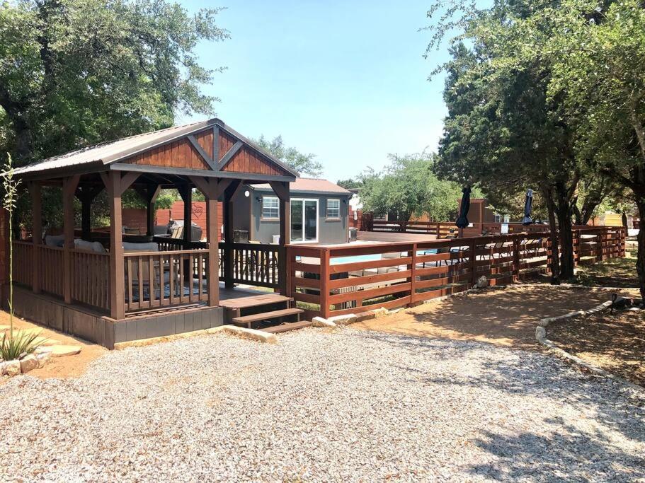 The Bison Cabin - The Cabins At Rim Rock Austin Exterior foto